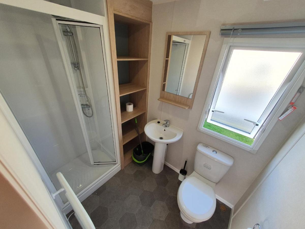 Escape City Caravan Lytchett Minster Eksteriør billede