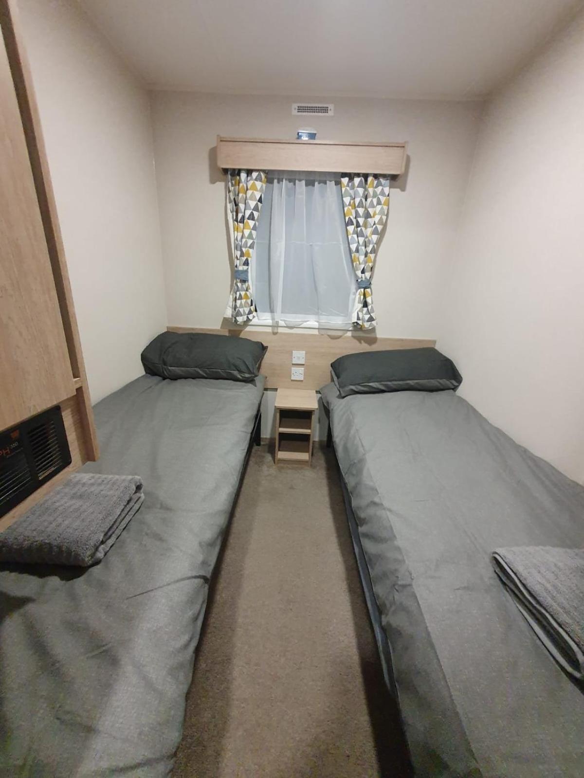 Escape City Caravan Lytchett Minster Eksteriør billede